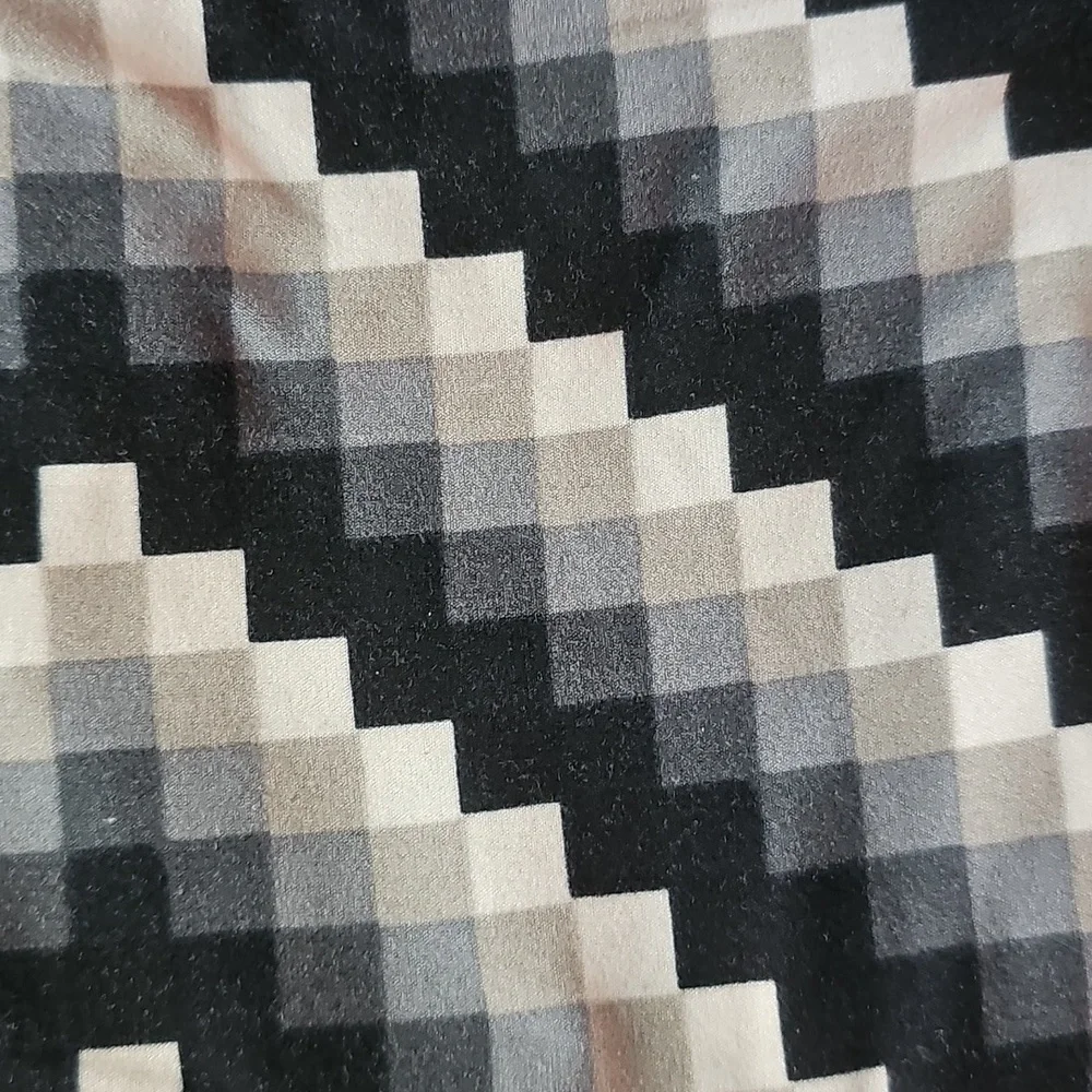 BUNDLE OF LU LA ROE LEGGINGS - Picture 7 of 9